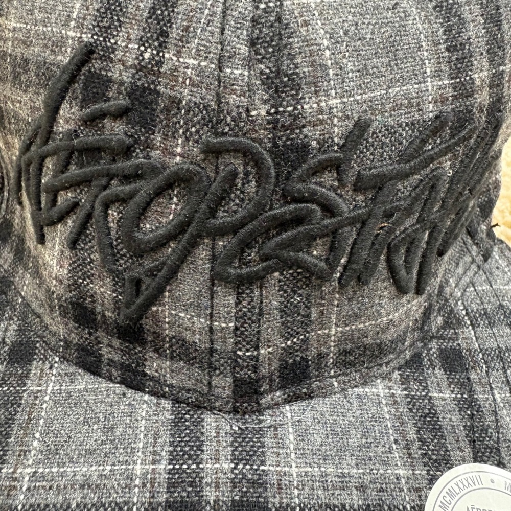 Aeropostale Fitted Baseball Cap S/M Gray Plaid Embroidered‎ Logo Snapback Hat